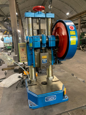 Пробивной пресс JB04-4T