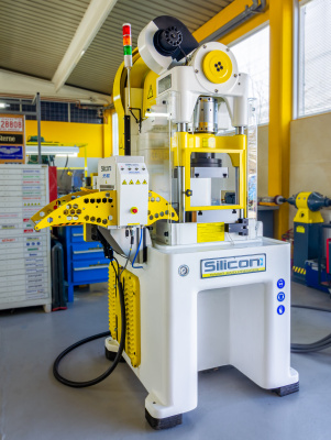 Пробивной пресс STA 30/600 Servo