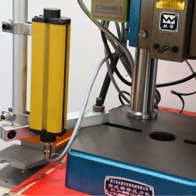 Пробивной пресс JB04-1.5T LBS