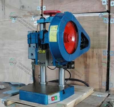Пробивной пресс JB04-4T