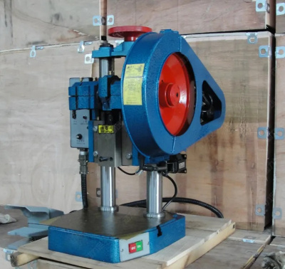 Пробивной пресс JB04-5T