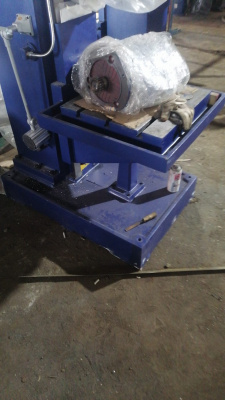 Вертикально-сверлильный станок 2С132